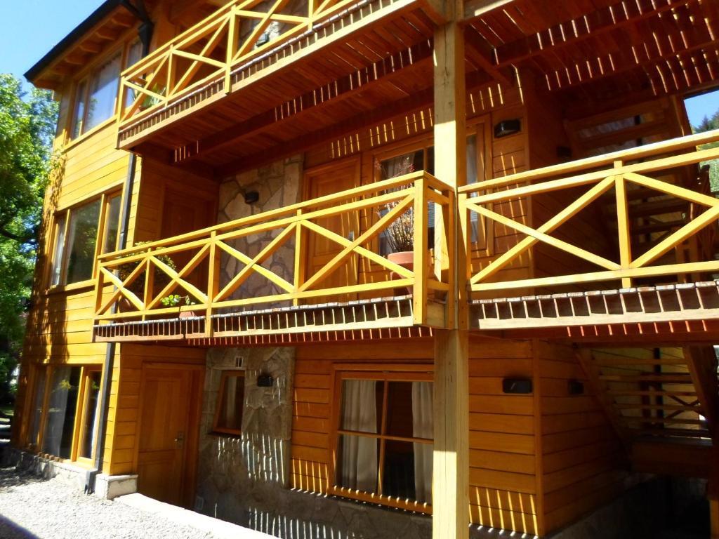 Apart Hotel Robles Del Sur San Martín de los Andes Dış mekan fotoğraf
